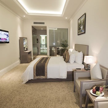 Merperle Crystal Palace Hotel