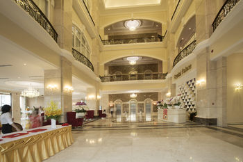 Merperle Crystal Palace Hotel