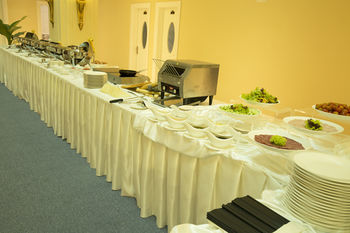 Merperle Crystal Palace Hotel