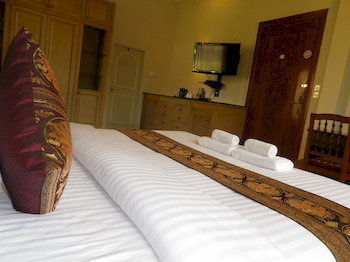 Hotel Manor House
