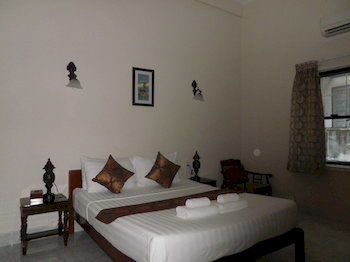 Hotel Manor House