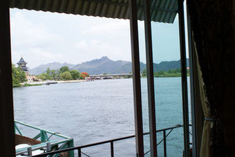 Hotel Tara Floating Raft Kanchanaburi