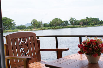 Hotel Tara Floating Raft Kanchanaburi