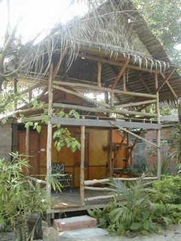 Apartamento Mai Pen Rai Bungalows