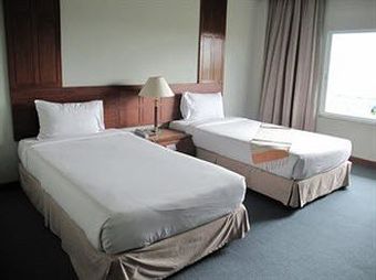 At Ayutthaya Hotel