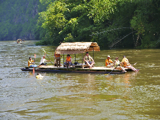 Apartamento The Floathouse River Kwai
