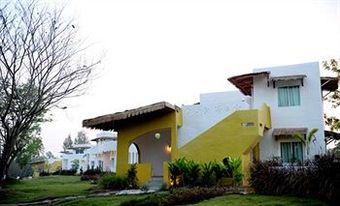 Hotel Aurora Resort
