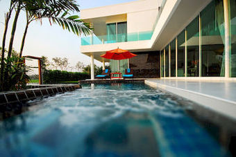 Hotel Aria Lake And Golf Villa