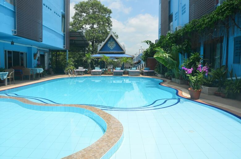 Hotel Sananwan Palace