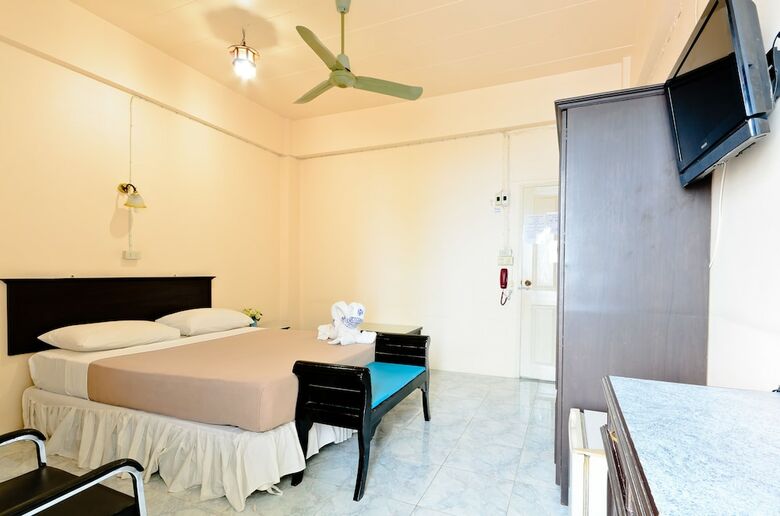 Hotel Sananwan Palace