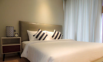 Aparthotel Balcony Courtyard Serviced Apartments