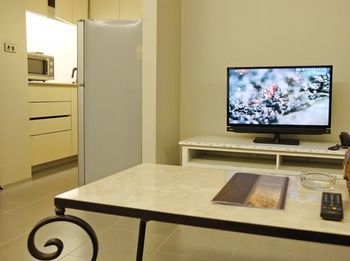 Aparthotel Balcony Courtyard Serviced Apartments