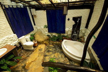 Hotel Tharnthong Lodges