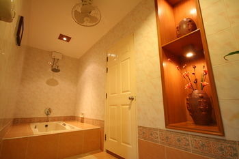 Hotel Budsaba Resort & Spa