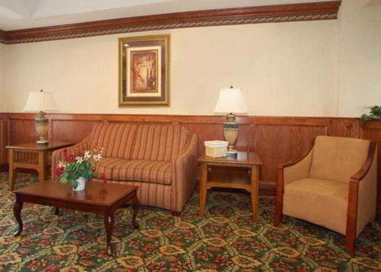 Hotel Comfort Suites