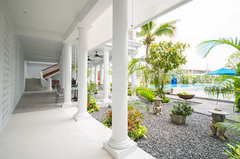 Little Nyonya Hotel