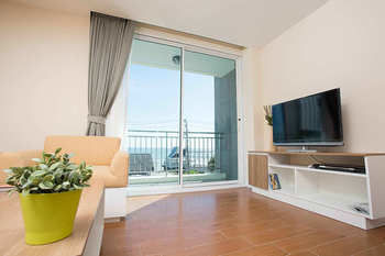 Aparthotel Bbg Seaside Luxurious Service Apartment
