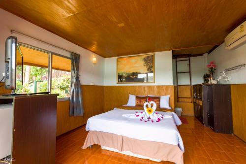 Hotel Phi Phi Good View