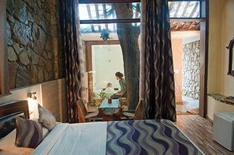 Hotel Lohagarh Fort Resort