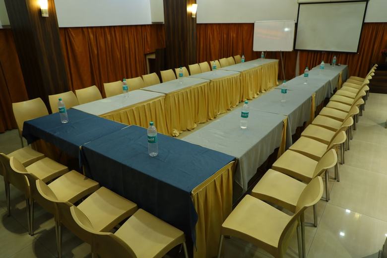 Hotel Alka Residency