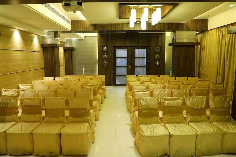 Hotel Alka Residency