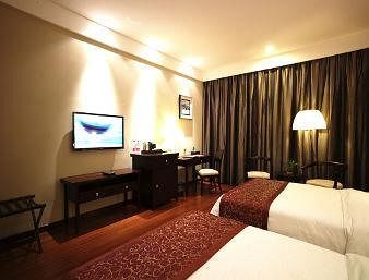 Hotel Ramada Suzhou Luzhi