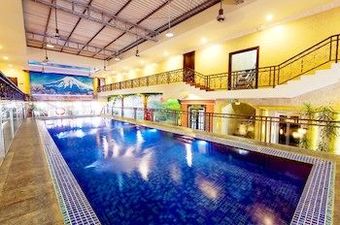 Amos Cozy Hotel & Convention Hall