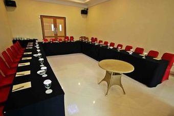 Apartamento Grand Ussu Hotel & Convention