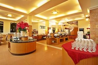 Apartamento Grand Ussu Hotel & Convention