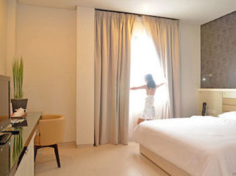 T-more Hotel & Lounge