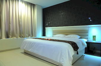 T-more Hotel & Lounge