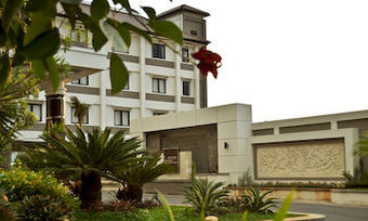T-more Hotel & Lounge