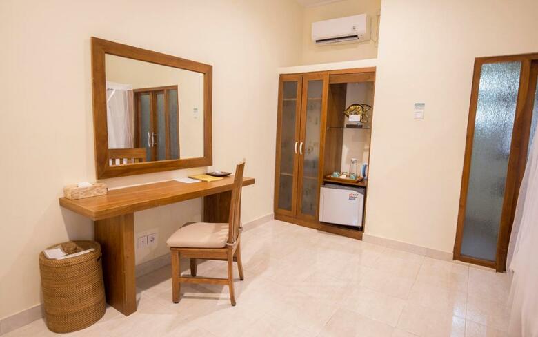 Puri Sari Beach Hotel