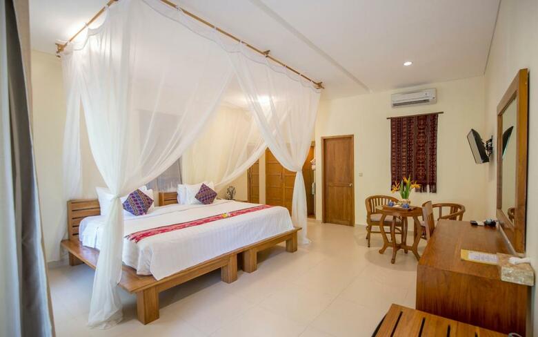 Puri Sari Beach Hotel