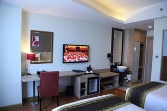 Golden Tulip Galaxy Hotel