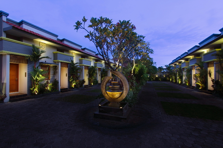 Aparthotel The Banyumas Villa