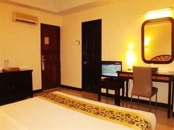 Losari Beach Hotel