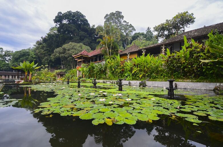 Tirta Ayu Hotel & Restaurant