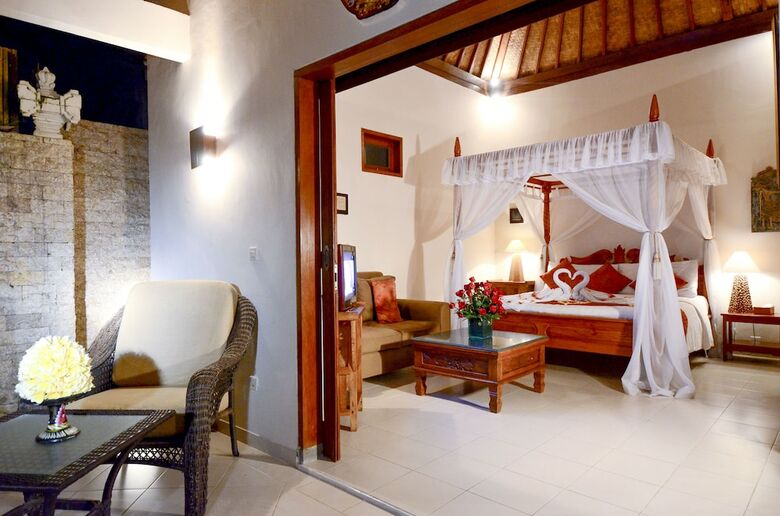 Tirta Ayu Hotel & Restaurant
