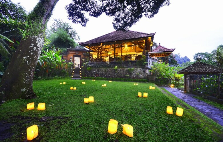 Tirta Ayu Hotel & Restaurant