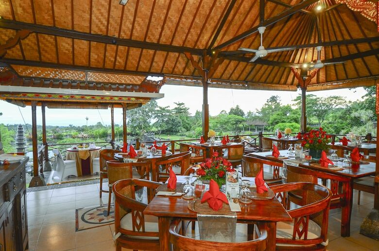 Tirta Ayu Hotel & Restaurant