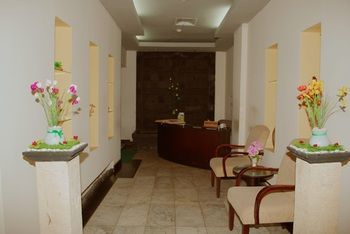 Harmoni Suites Hotel