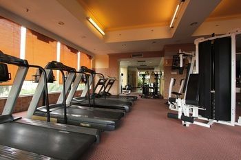 Harmoni Suites Hotel