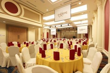 Harmoni Suites Hotel