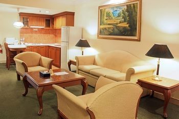 Harmoni Suites Hotel