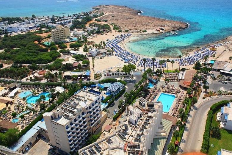 Hotel Anonymous Beach