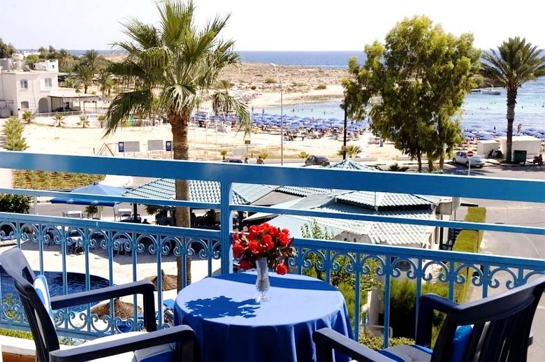 Hotel Anonymous Beach