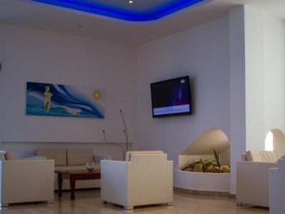 Hotel Anonymous Beach