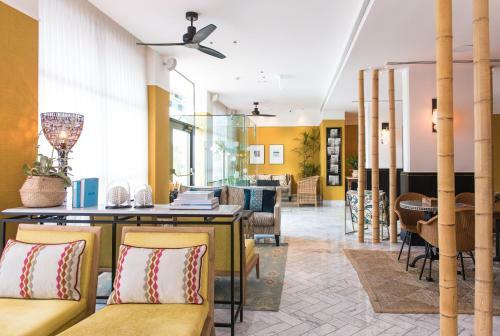 Melody Hotel