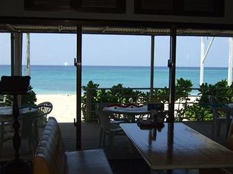 Hotel On The Beach Lue